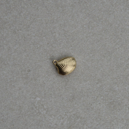 Charm Coquillage Plat Plaqué Or 14K
